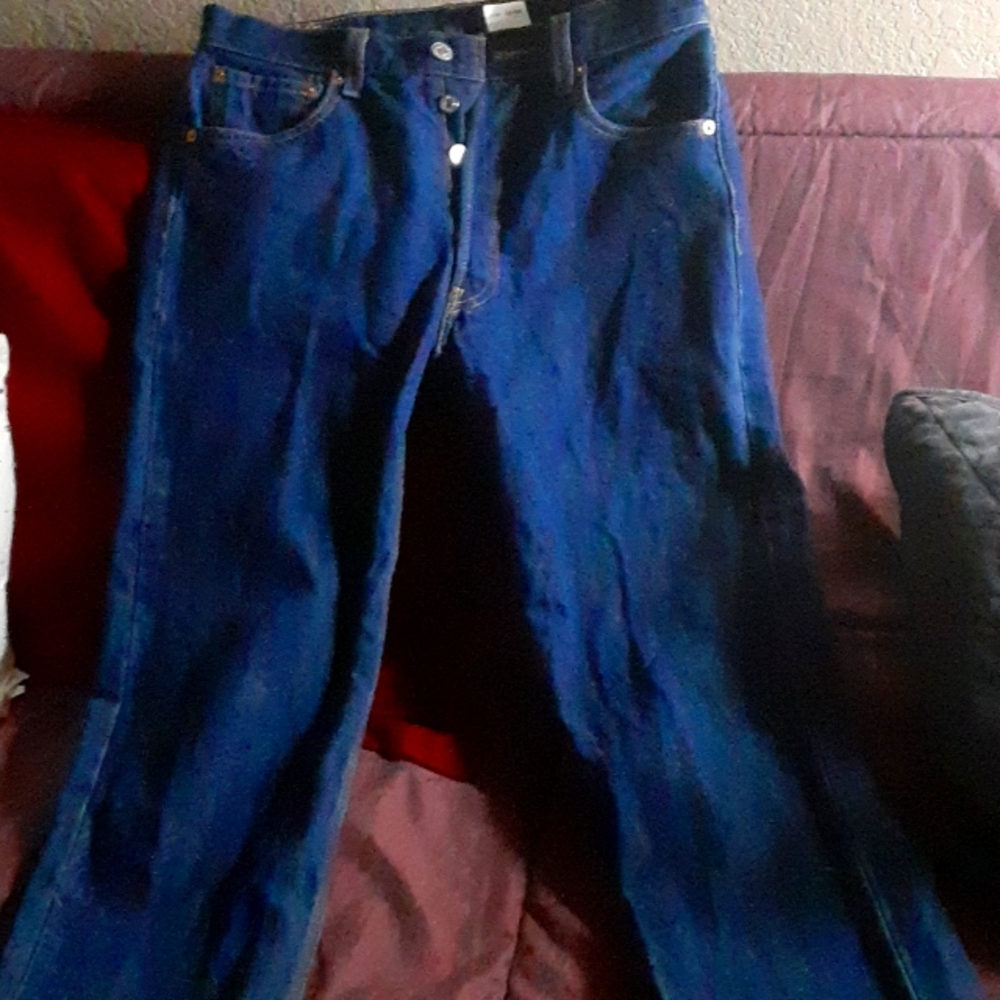 Levis